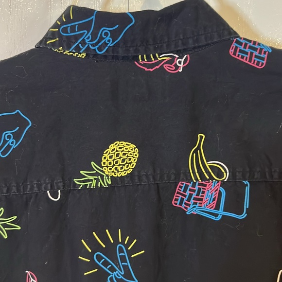 Urban Pipeline Flamingo and Apt. 9 Pineapple short sleeves shirts - Picture 13 of 13